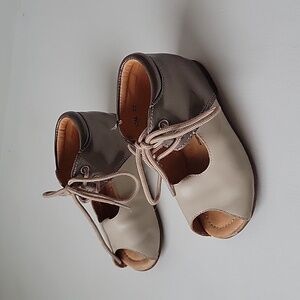 Giovanni Junior Leather Shoes, Size EU 23